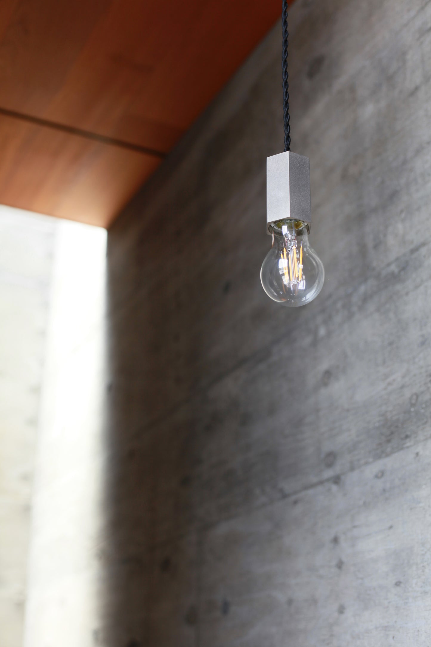 Pendant Light S / L (真鍮灰染め 六角)